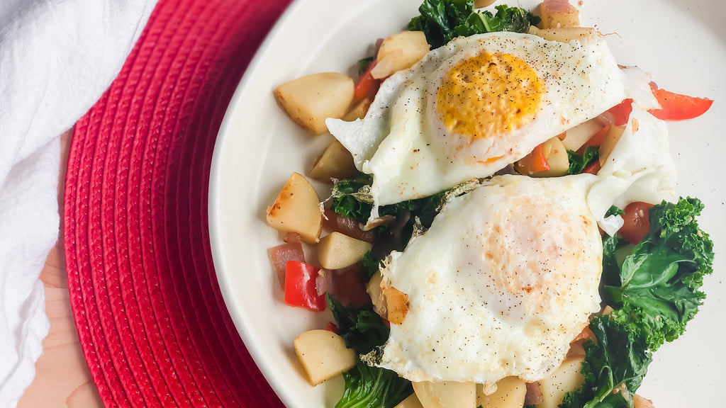 Kale and Pepper Hash with Eggs